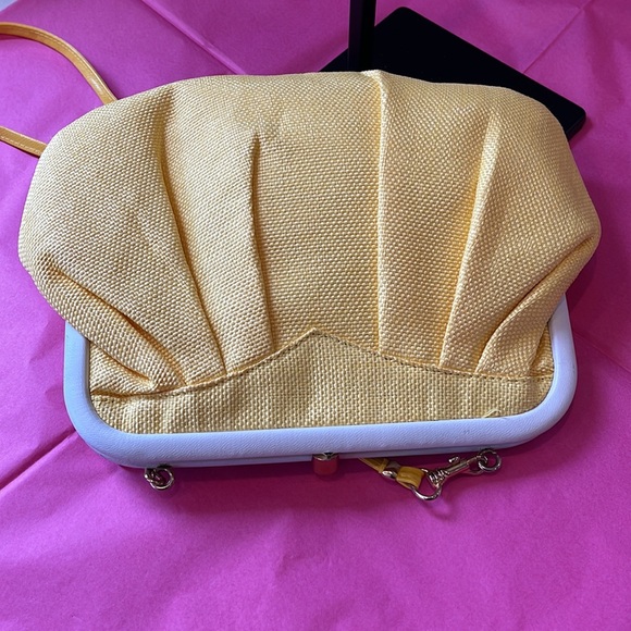 Vintage Yellow Clutch | Made in Italy | Elegant Evening Bag - Picture 10 of 13